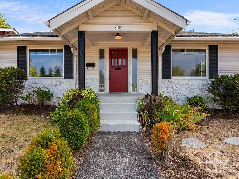 3109 Grant St — Photo 1