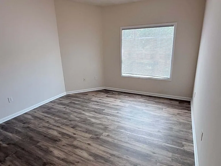 1111 Turtle Creek Rd #E — Photo 7