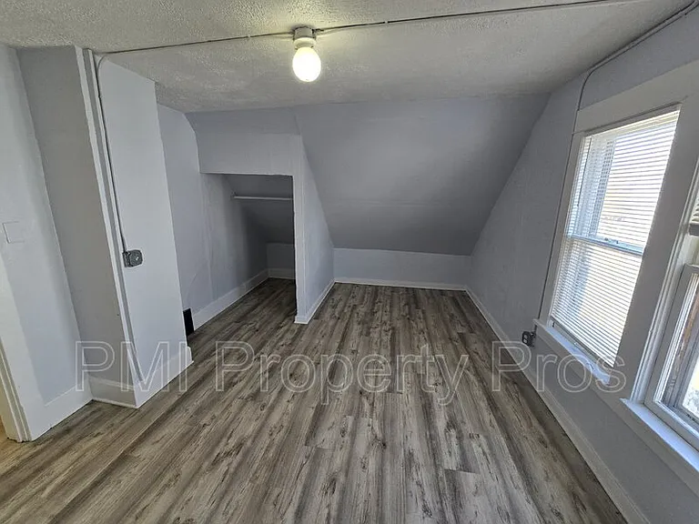 2509A N Buffum St — Photo 10
