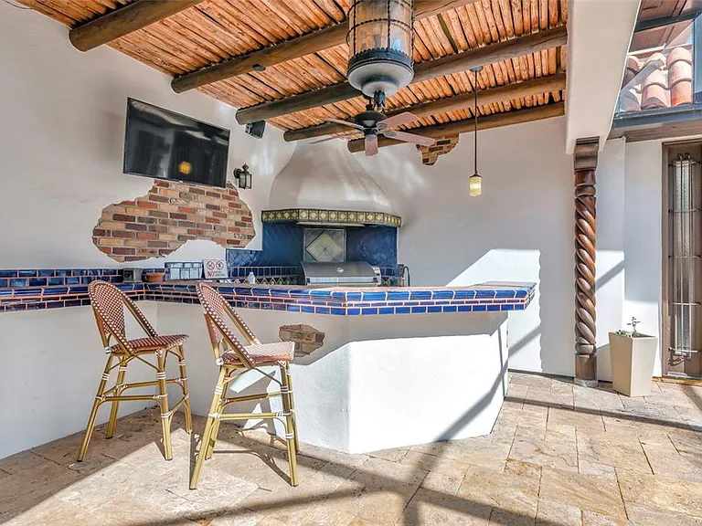 681 Avenida De Mayo — Photo 12