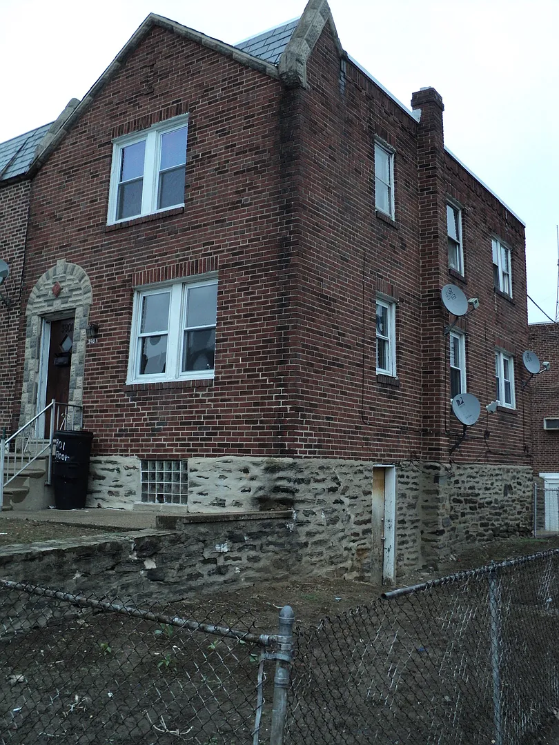 3901 Elsinore St. — Photo 1