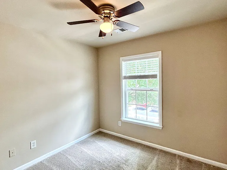 933 Prestwyck Ct — Photo 20