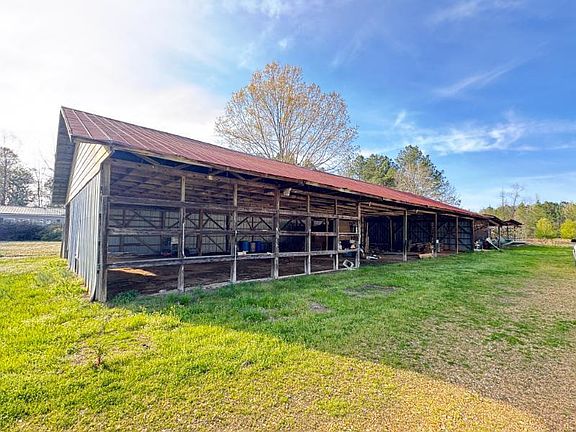 5th image of 1491 Maple Rd