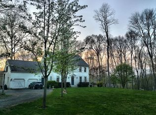 121 Middlesex Ave, Chester, CT 06412