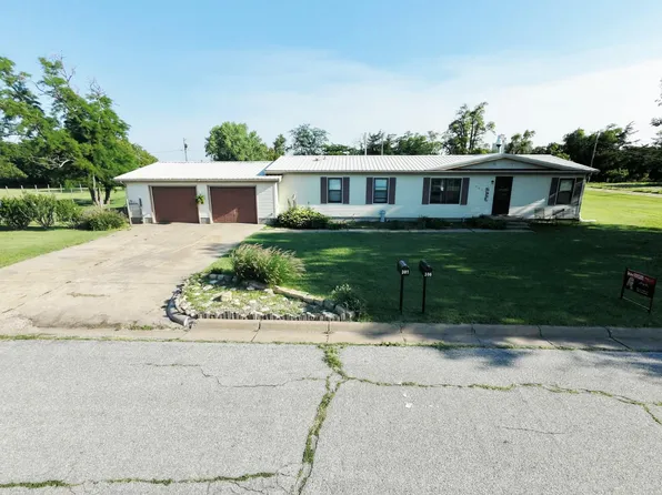 301 E Ash Ave, Mc Cracken, KS 67556