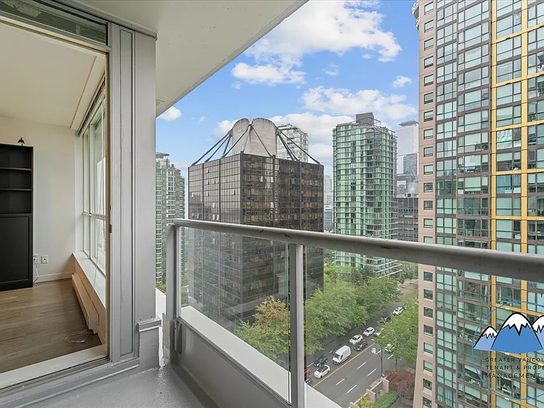 1420 Georgia St W — Photo 20