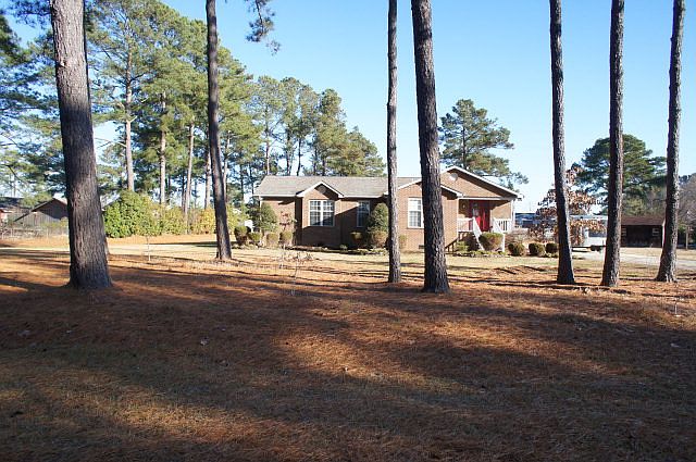 2nd image of 205 Oak Ridge Dr