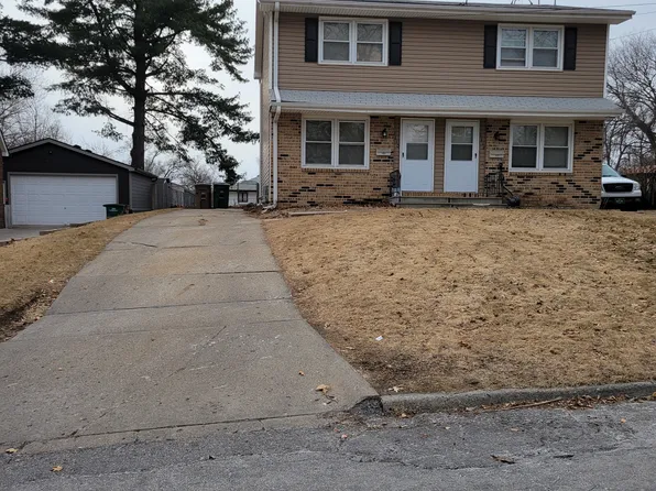 1110 67th St, Windsor Heights, IA 50324