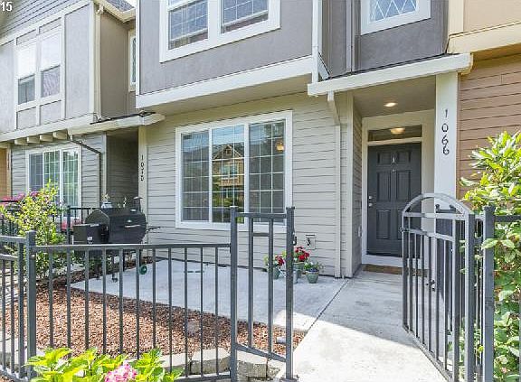 2nd image of 1066 SE Nazomi Ave
