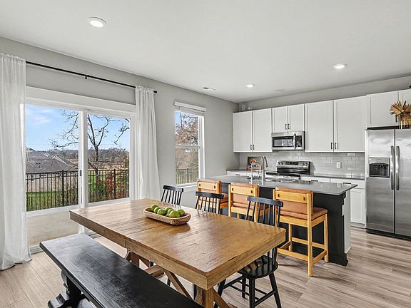 5th image of 712 Watson Ct