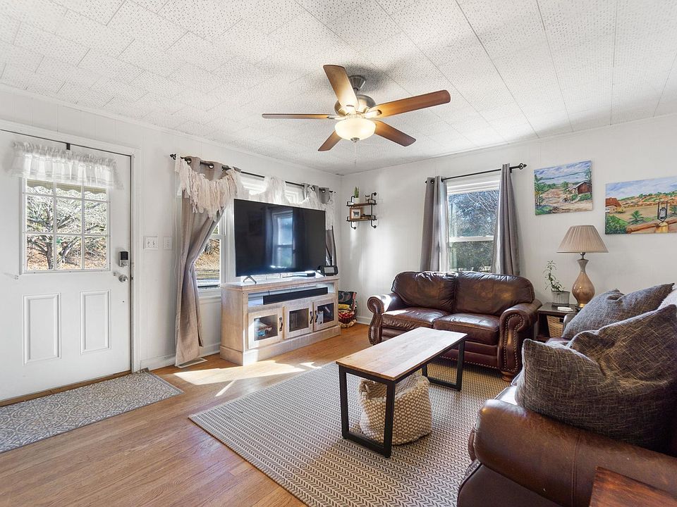 1747 Pumpkintown Hwy, Pickens, SC 29671 Zillow