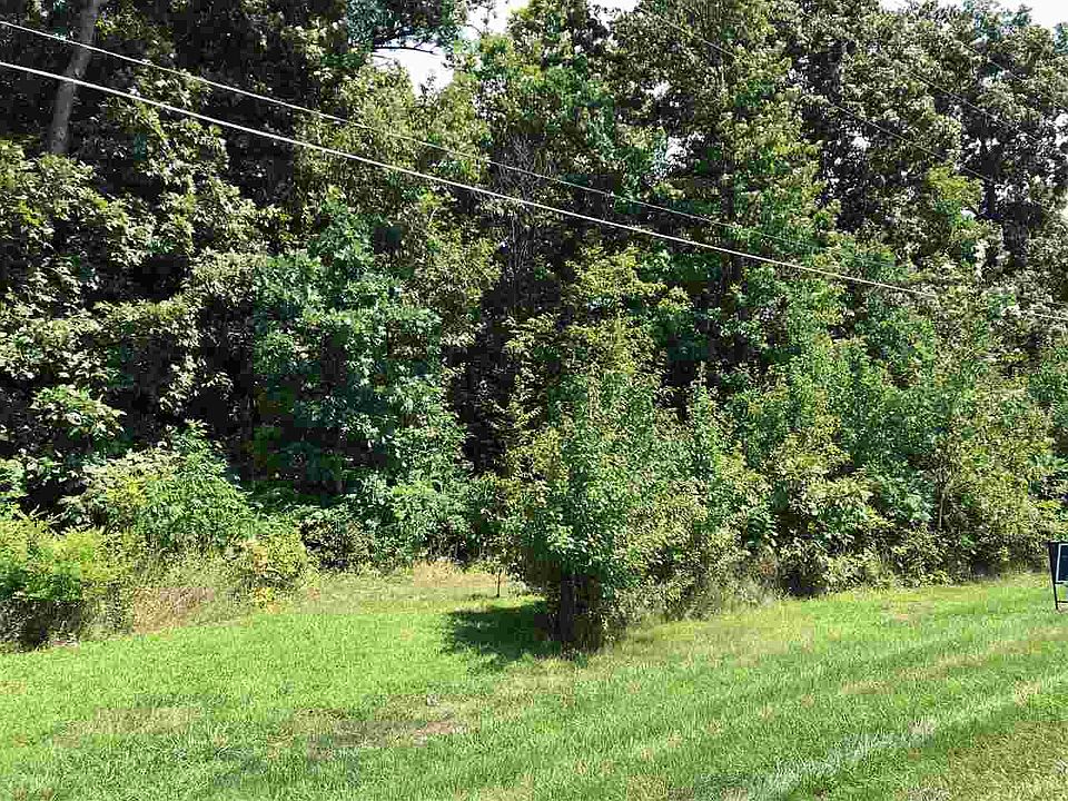 2nd image of 350 W Ludwig Rd