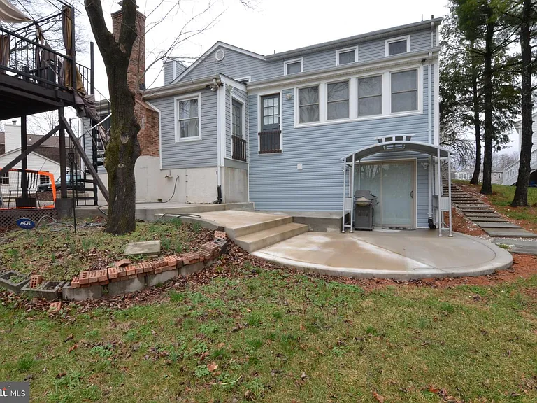 4304 Silas Hutchinson Dr — Photo 28