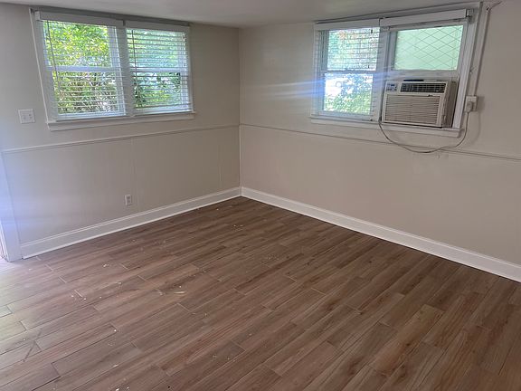 3rd image of 1377 Scott Blvd APT A