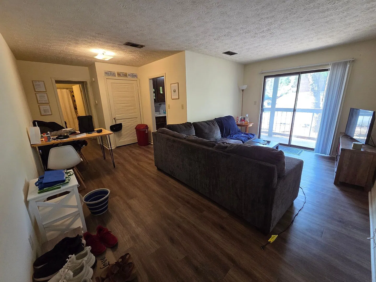 Campus View 1 Bedroom Apt. - Walking Distance to UGA! — Photo 2