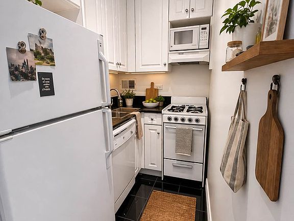 5th image of 420 E 79th St APT 3E