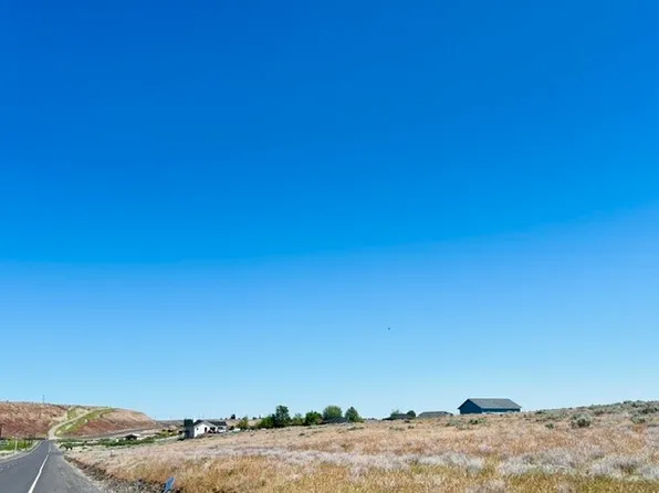 5355 NE McConihe Rd, Moses Lake, WA 98837