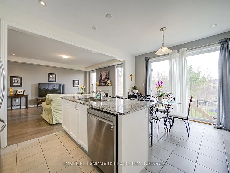 106 Barkerville Dr — Photo 16