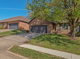 363 E Degraffenreid Street, Springfield, MO 65810