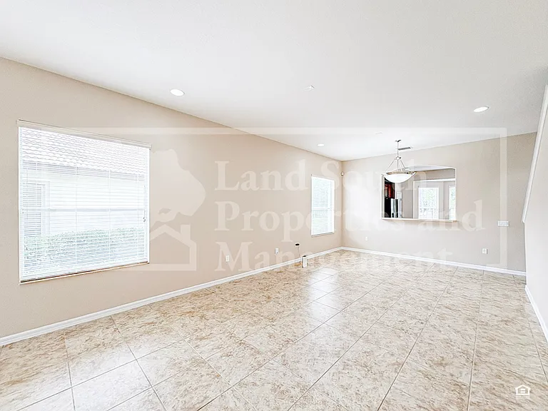 1762 Altavista Cir — Photo 7