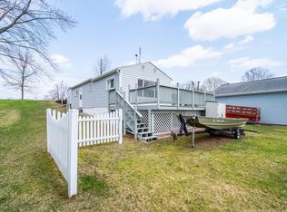 2975 S Scotty Dr, Pleasant Lake, IN 46779