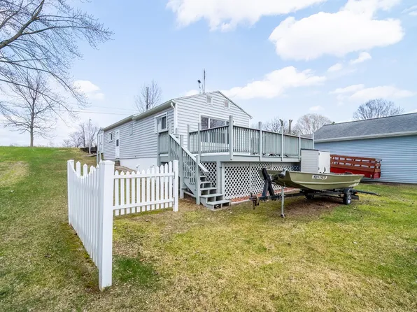 2975 S Scotty Dr, Pleasant Lake, IN 46779