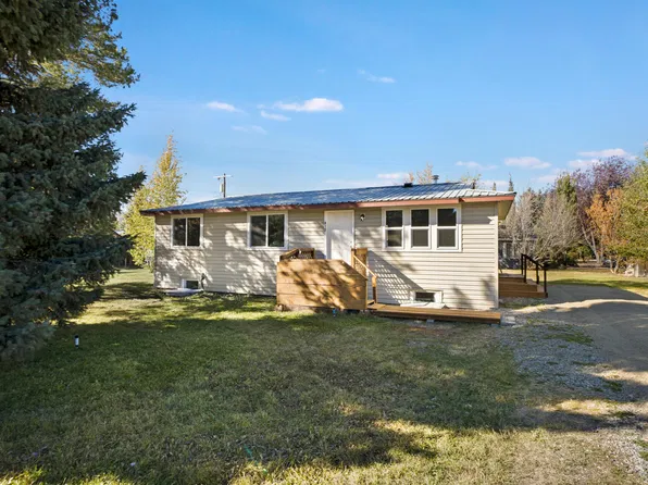 417 Cedar St, Bellevue, ID 83313