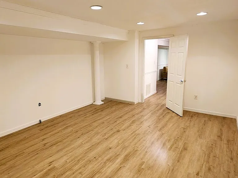 4910 Cranford Ter — Photo 17