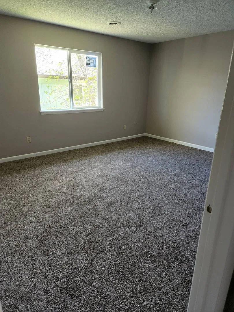421 S. Jefferson Street — Photo 4
