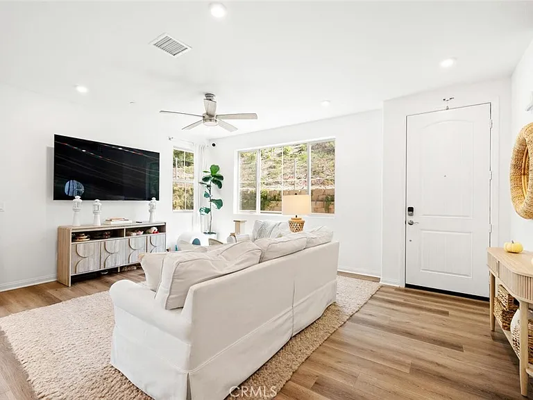 1852 Red Willow Way — Photo 3