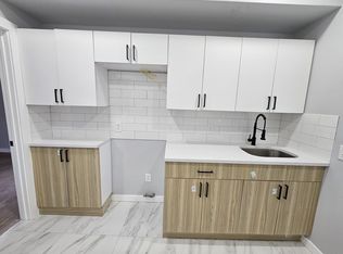 776 S 12th St #2F, Newark, NJ 07108