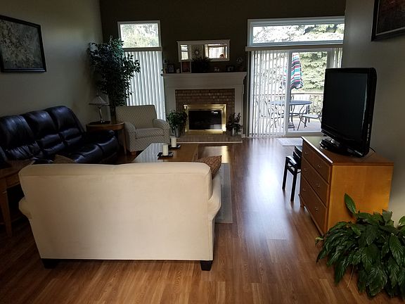2nd image of 54986 Cambridge Dr