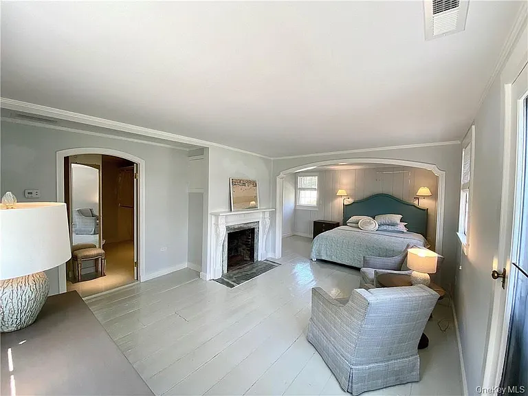 333 Hook Rd — Photo 15