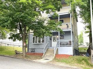 11 Leon St, Worcester, MA 01604
