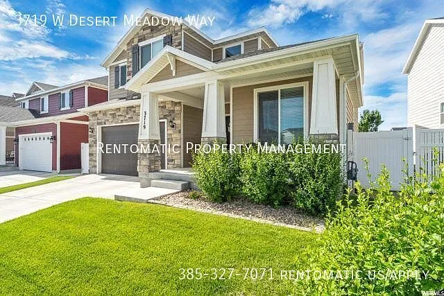 5 bed, 3.5 bath, 3576 sqft, $3,399 — Photo 2