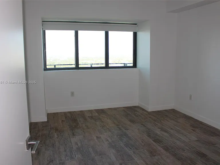 650 NE 32nd St #3703 — Photo 14