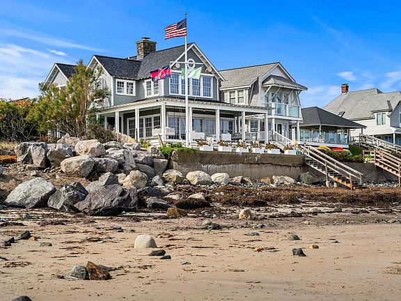 2nd image of 1016 Ocean Boulevard