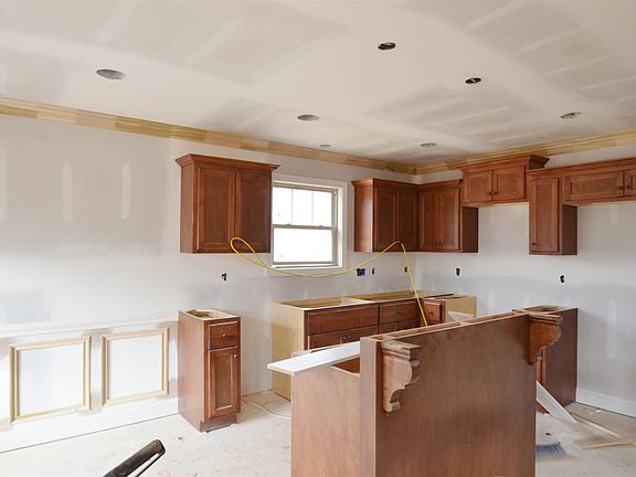4th image of 830 Manner Ln #23-lot 23