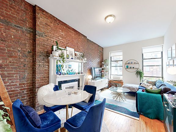 3rd image of 26 W 75th St APT 5B