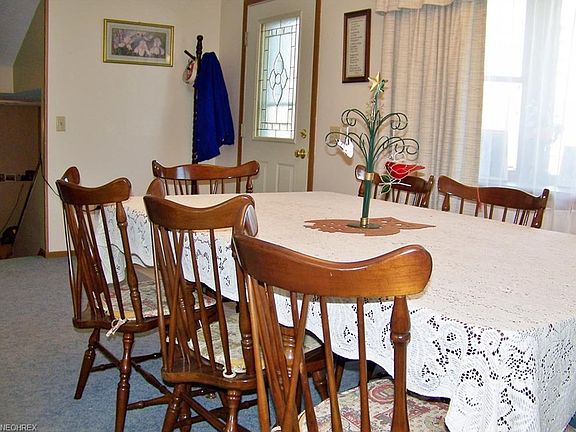2nd image of 4007 Larch Pl