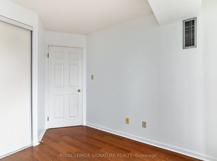 24 Wellesley St W #2601, Toronto, ON M4Y2X6