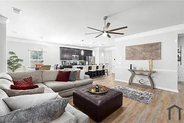 1215 Campbell Pine Trl — Photo 3