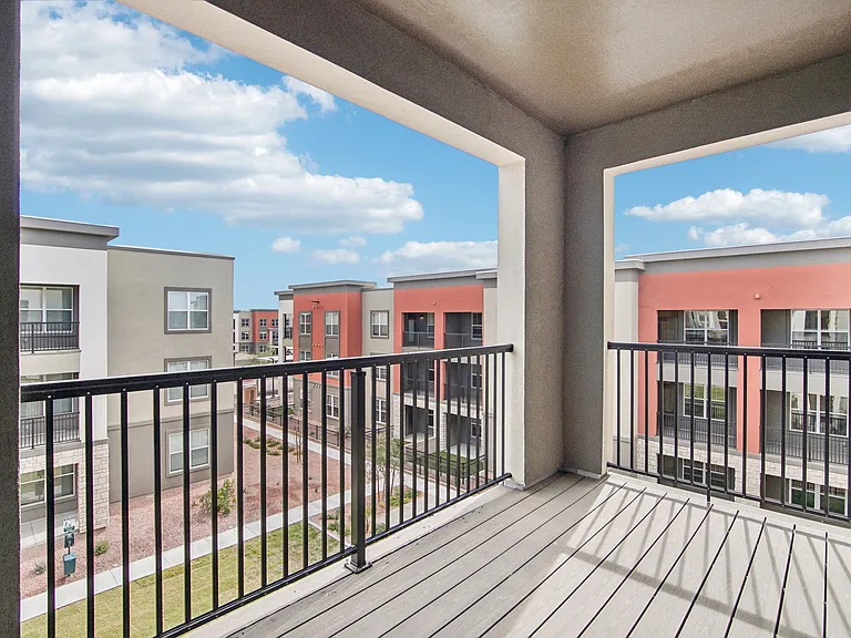 The Maddox Luxury Apartments — Photo 76