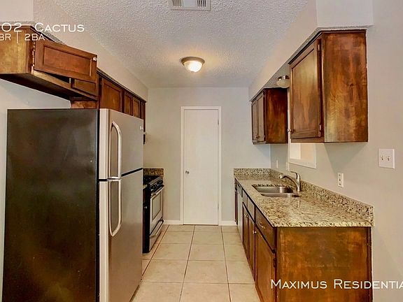 4th image of 902 Cactus Dr