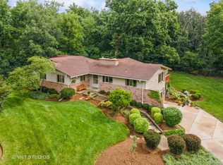 914 Forest Dr, Elgin, IL 60123