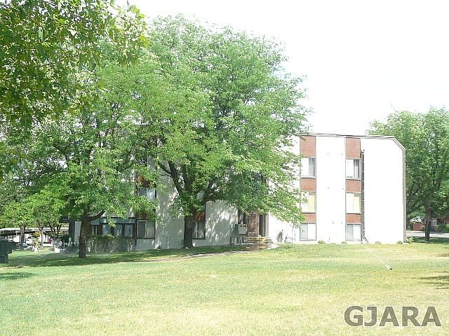 1st image of 3146 Lakeside Dr APT 310