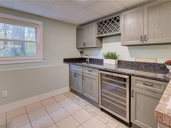 2nd image of 181 Heritage Dr