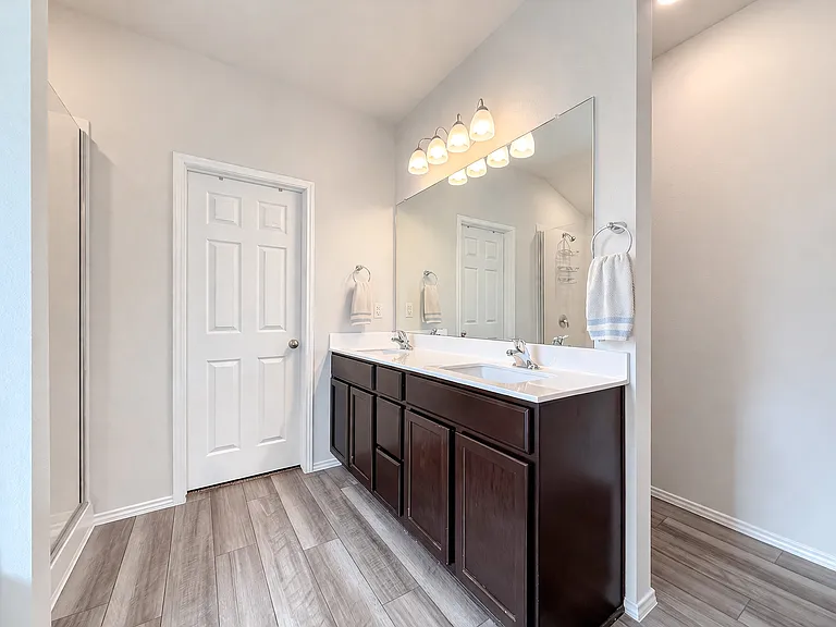 2403 Corradino St — Photo 17