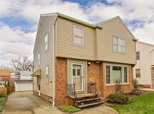4313 Groveland Rd, University Heights, OH 44118