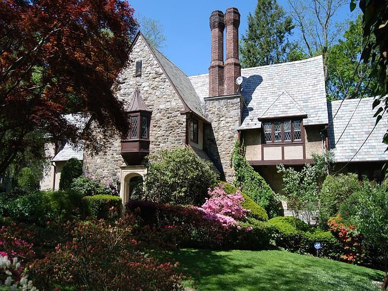 Majestic Tudor